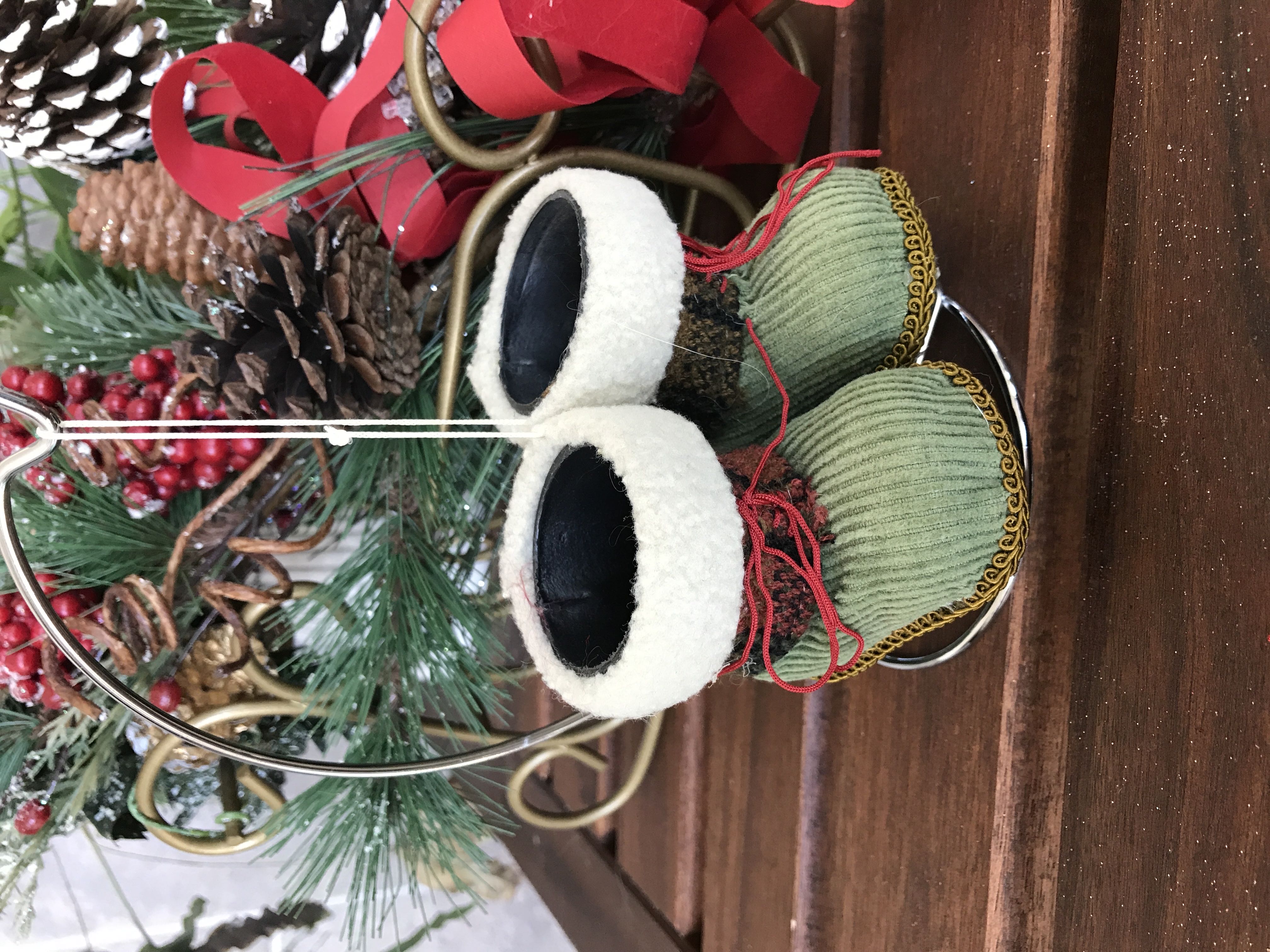 Vail Santa in Red with Gold leafy pattern