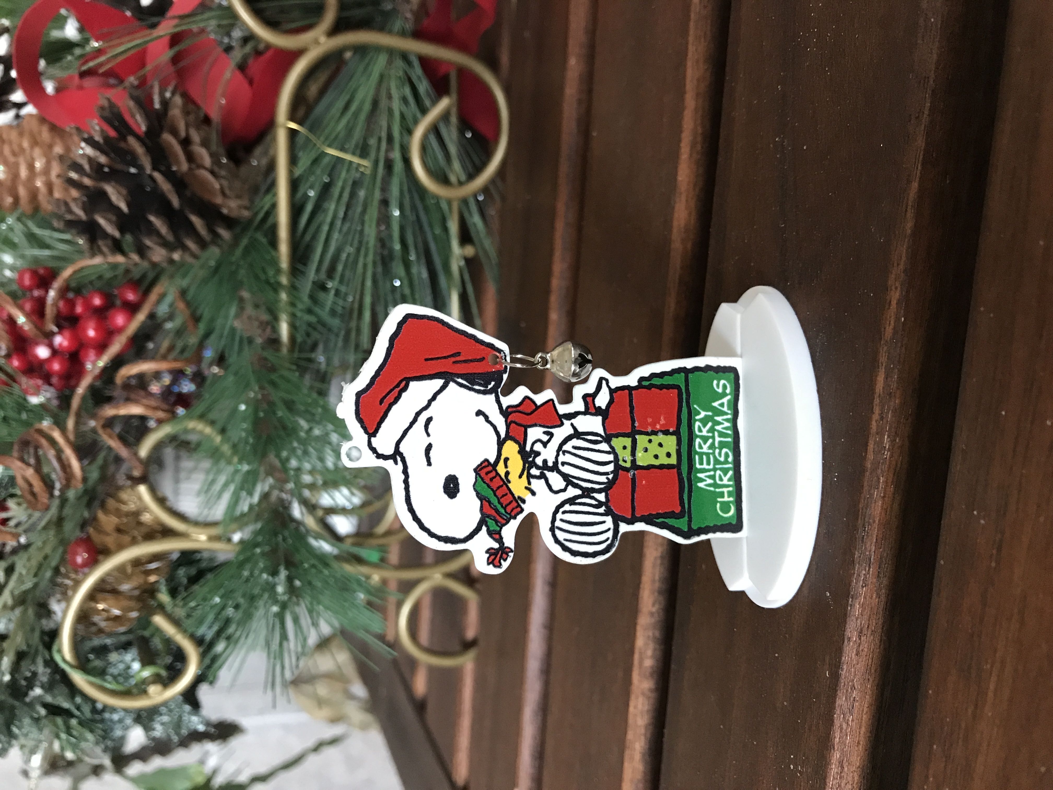 Teacup and saucer with pink rose