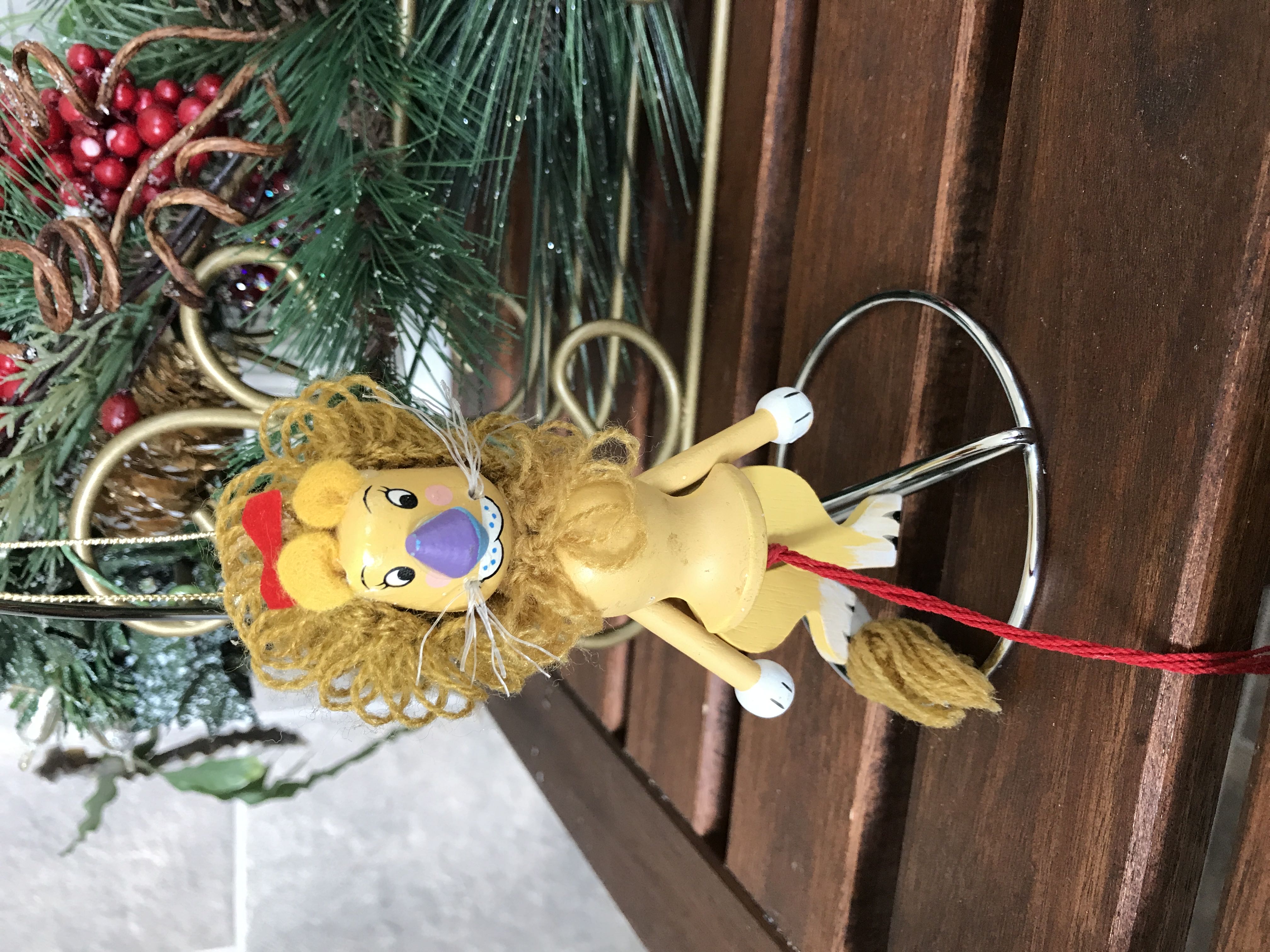 Santa Joyful Santa 2 - Dancing With Red Bird