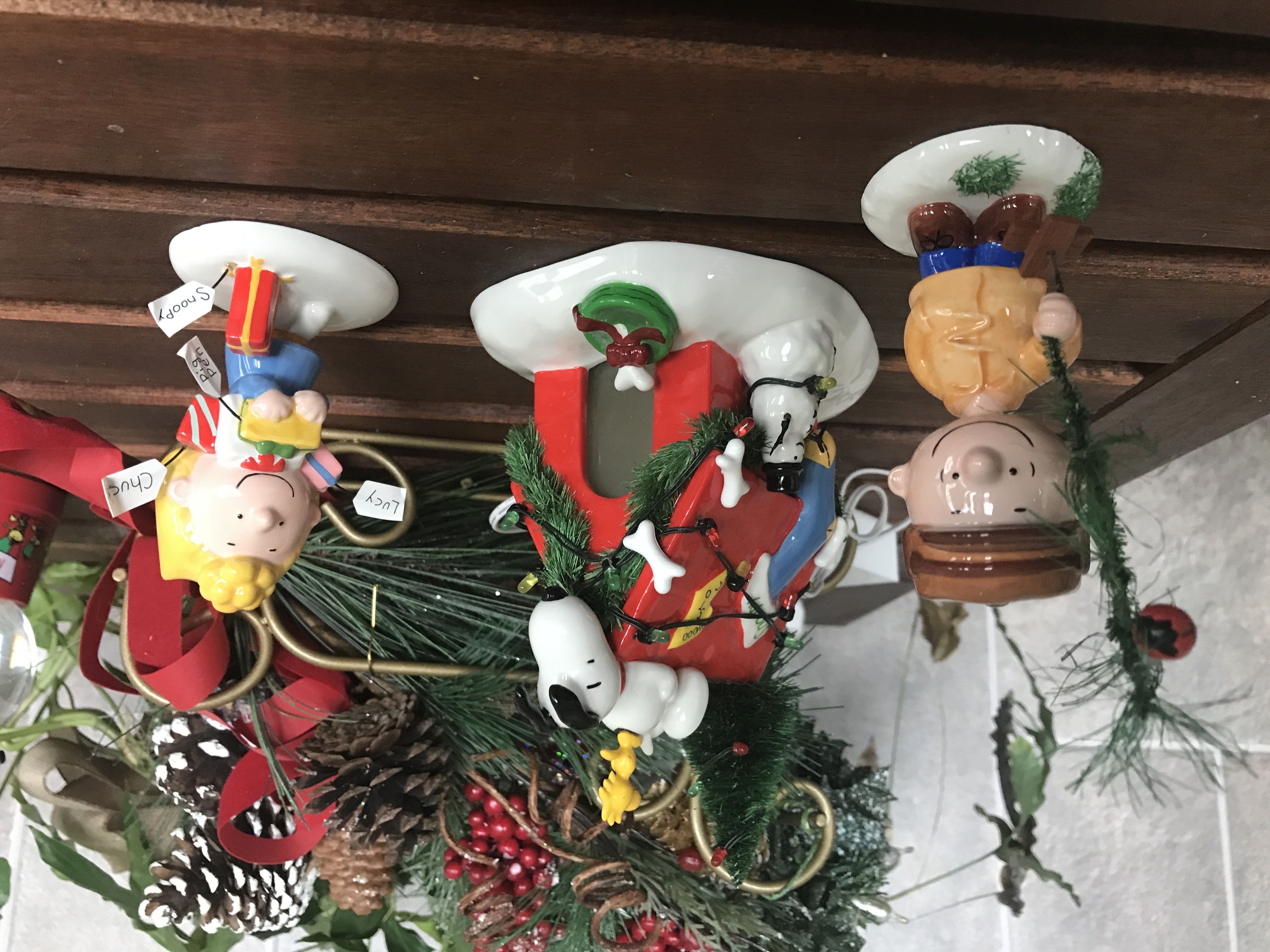 A Very Snoopy Christmas  (Peanuts) ornament collectible - Main Image 1