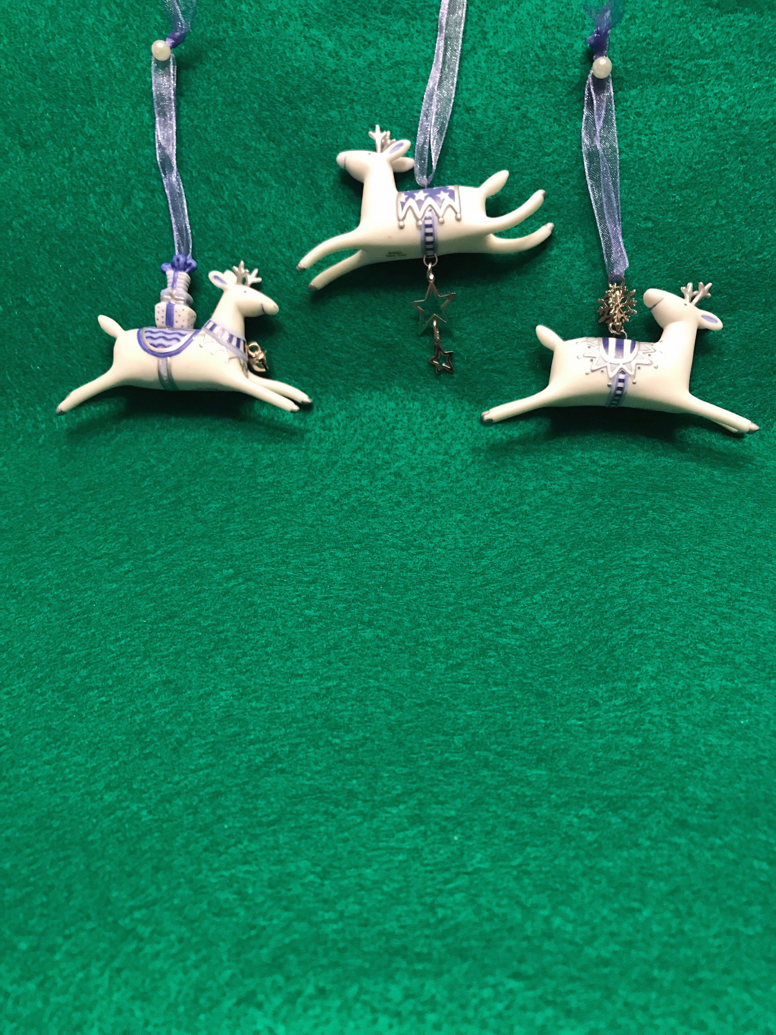 Graceful Reindeer - Reindeer (Reindeer) ornament collectible [Barcode 015012631760] - Main Image 4