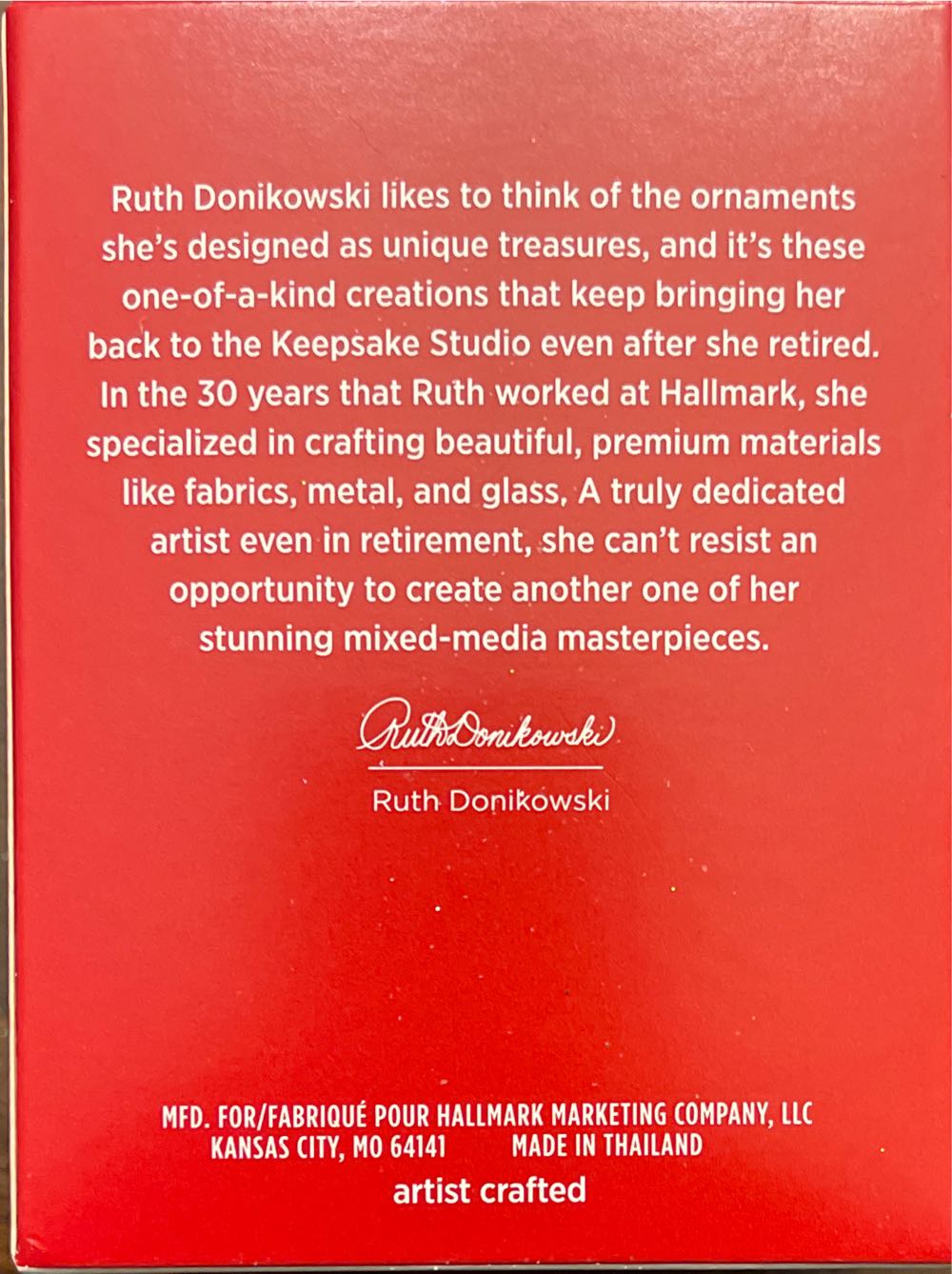 Heirloom Angels 5 - Poinsetta - Heirloom Angels (Angels) ornament collectible [Barcode 763795555864] - Main Image 2