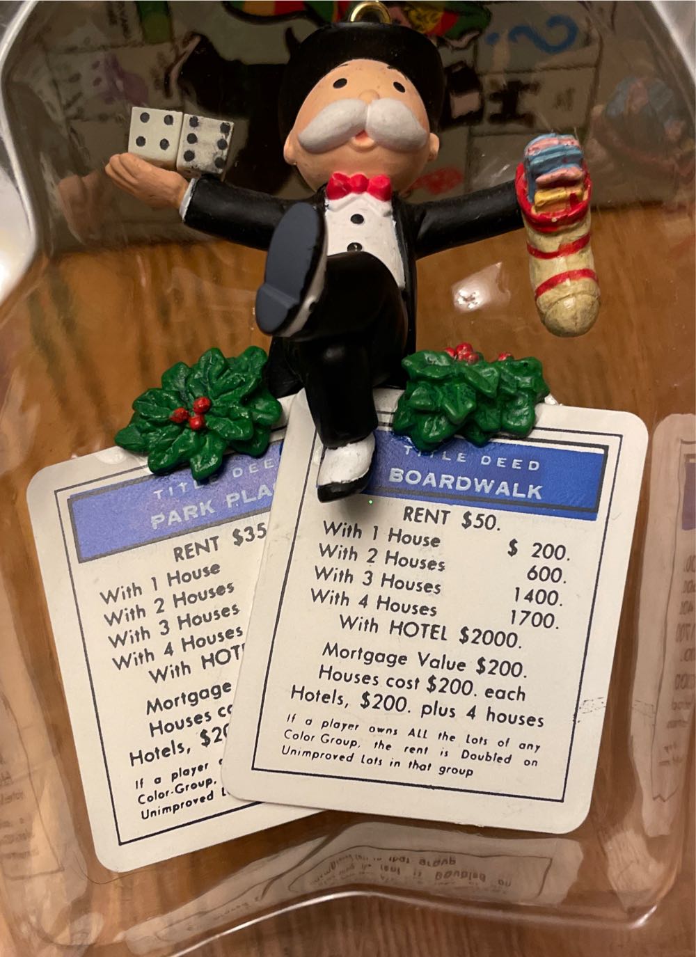 “A Holiday Opportunity” - Monopoly (Monopoly Game) ornament collectible [Barcode 045544134095] - Main Image 3