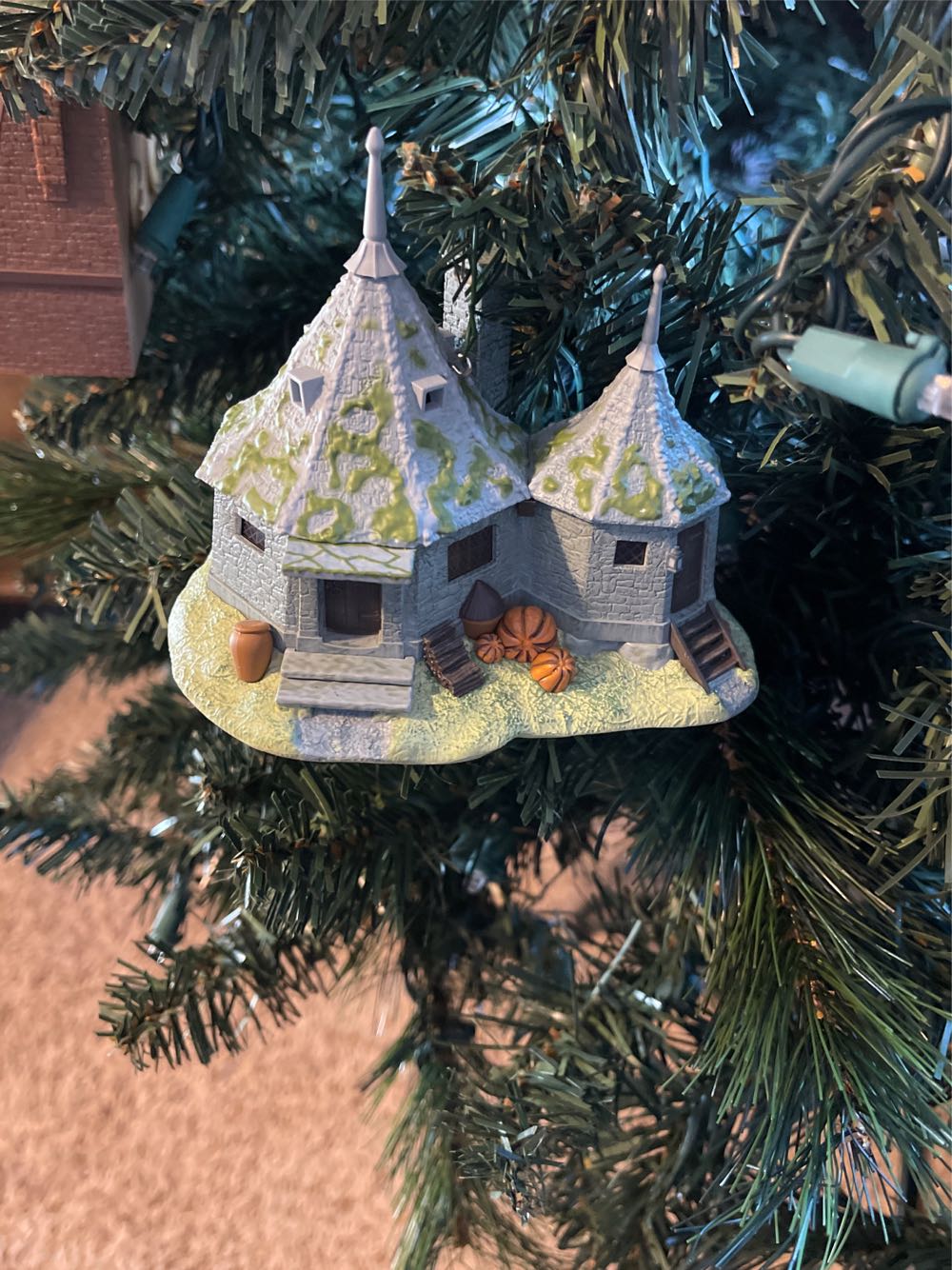 Hagrid’s Hut - Harry Potter (Movies) ornament collectible [Barcode 763795551972] - Main Image 4