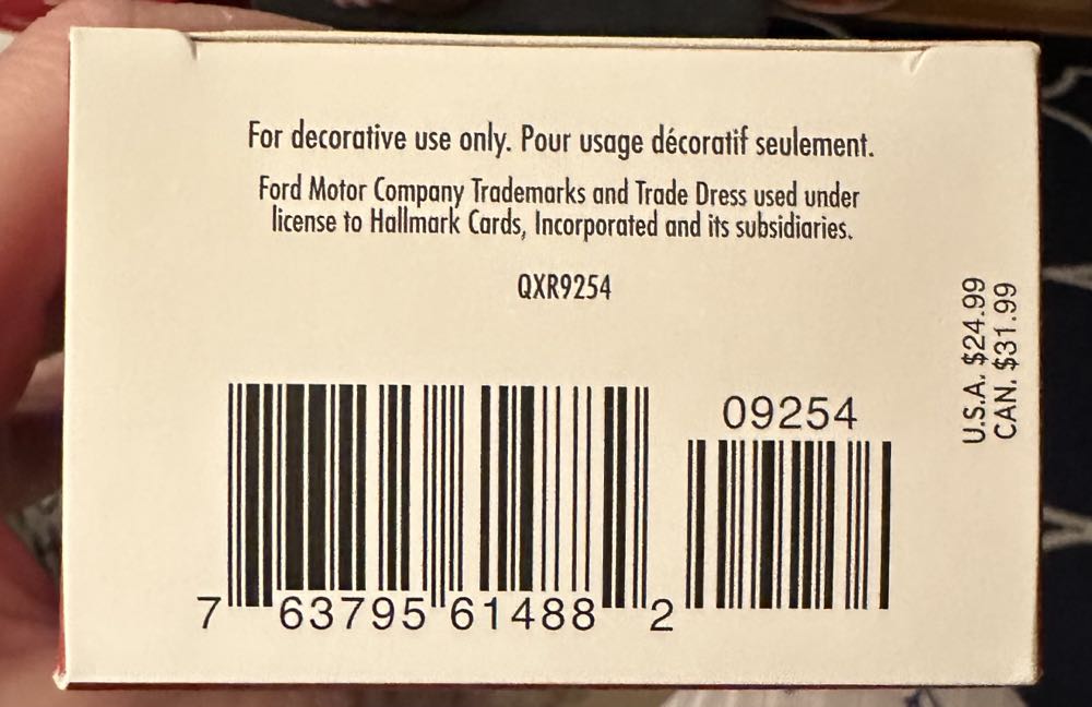 1996 Ford F-800 Fire Engine - Fire Brigade (Firetrucks) ornament collectible [Barcode 763795614882] - Main Image 3