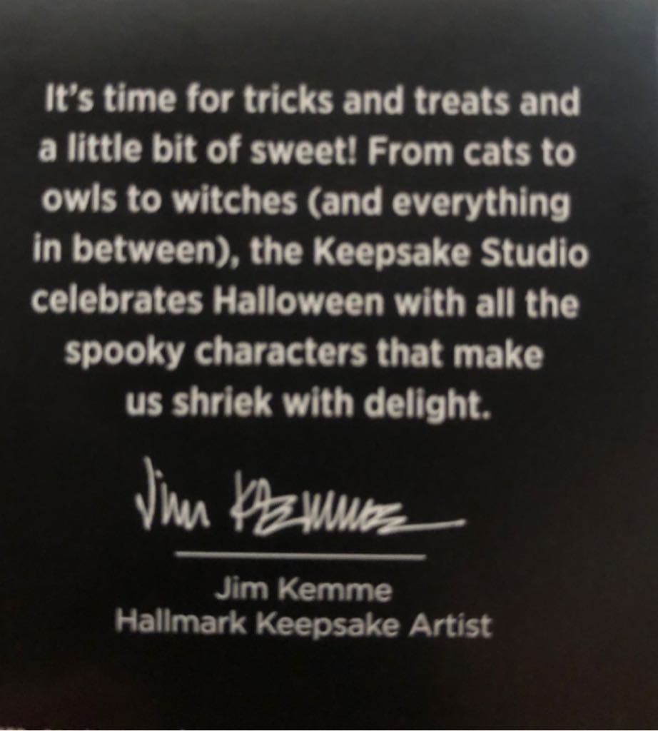 Vampire Snoopy - The Peanuts Gang (Halloween) ornament collectible [Barcode 763795600786] - Main Image 2