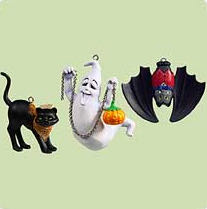 Halloween Collection Ravenwood Lane Frederick O’Ghastly and Friends - The Mansion on Ravenwood Lane (Halloween) ornament collectible [Barcode 015012809558] - Main Image 2