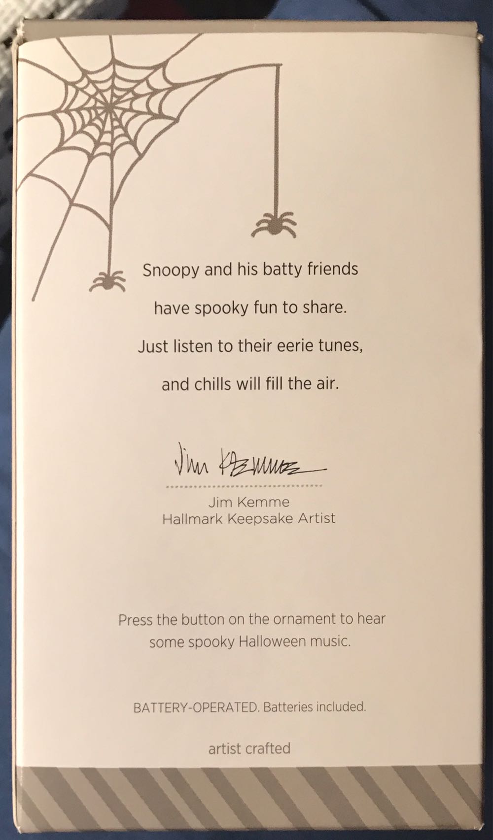 Peanuts- Hangin’ With Count Snoopy - The Peanuts Gang ornament collectible [Barcode 795902430597] - Main Image 2