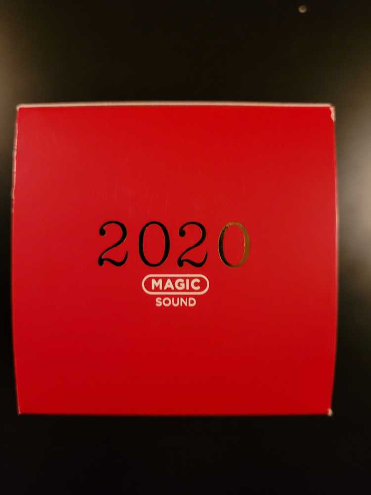 Friends  Central Perk Couch - Friends (Movies & Television) ornament collectible [Barcode 763795645121] - Main Image 4