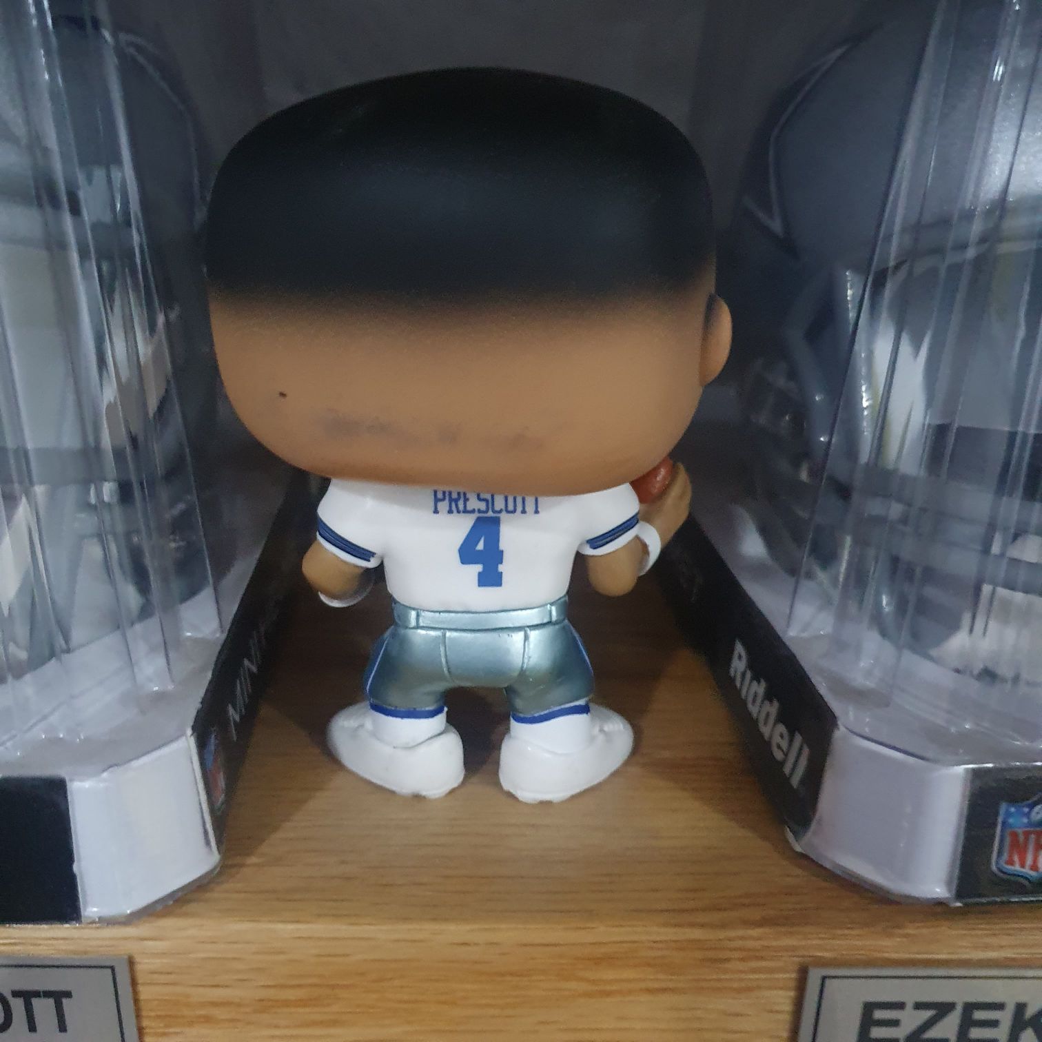 Pewscott - NFL (Funko) ornament collectible - Main Image 2