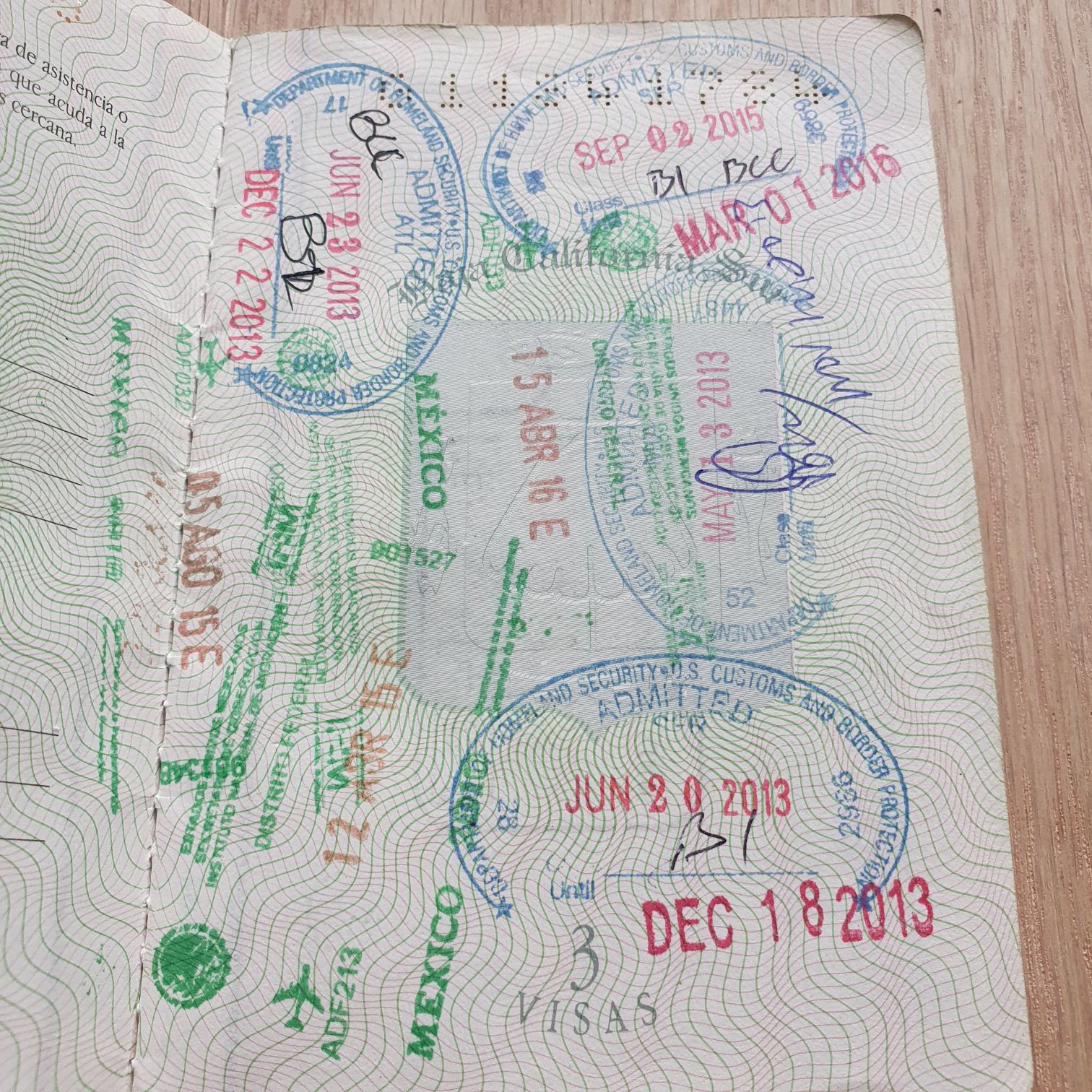 Silver Glitter Treble Clef