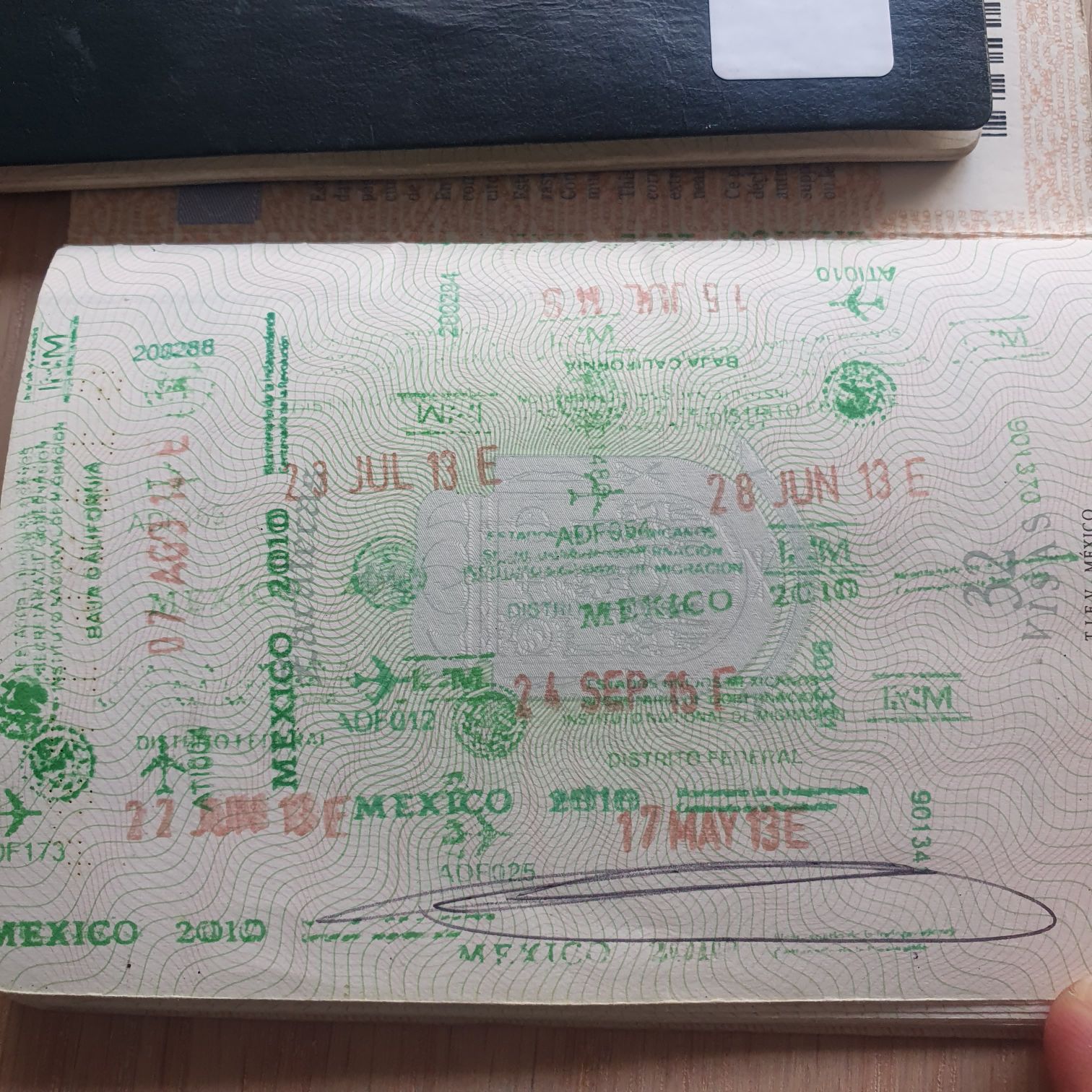 Visa 2013-2023 - Jorge Mandujano Ortiz (Pasaporte 2013-2023) ornament collectible - Main Image 2