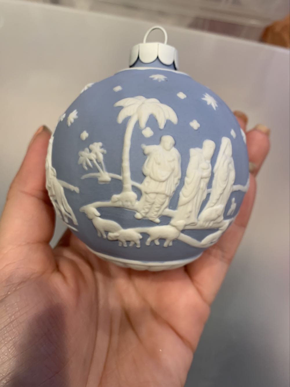 Nativity  (Classic Christmas) ornament collectible - Main Image 3