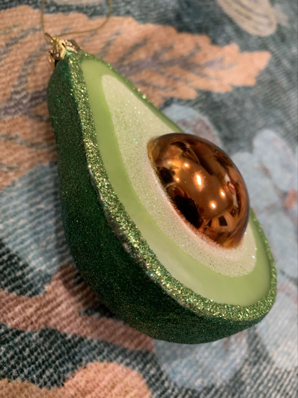 Avocado - Half  ornament collectible - Main Image 3