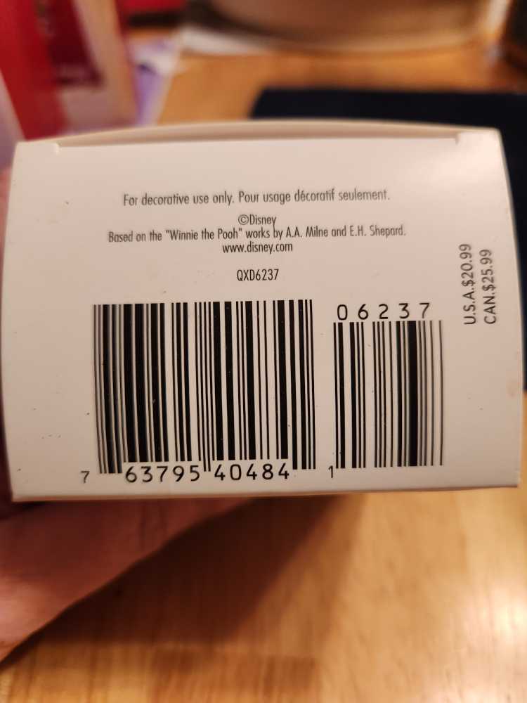 Baby’s First Christmas  (Winnie the Pooh) ornament collectible [Barcode 763795404841] - Main Image 3