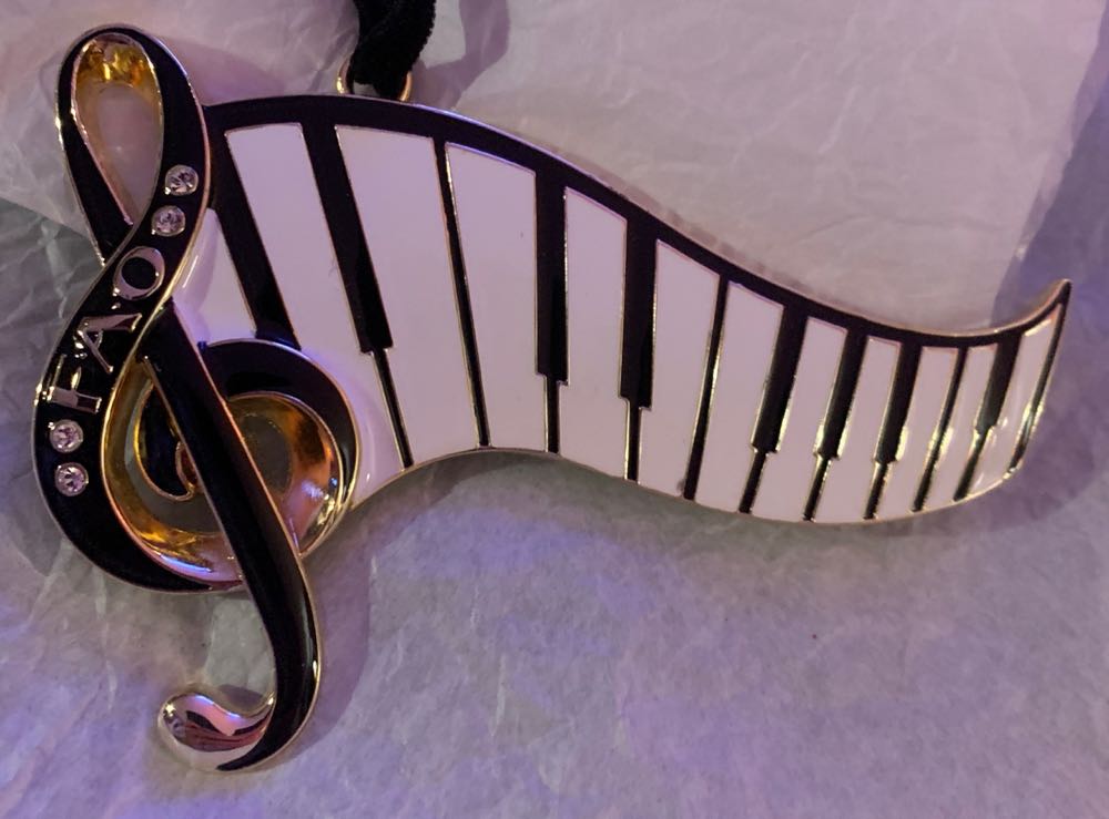 Keyboard And Treble Clef  ornament collectible - Main Image 1
