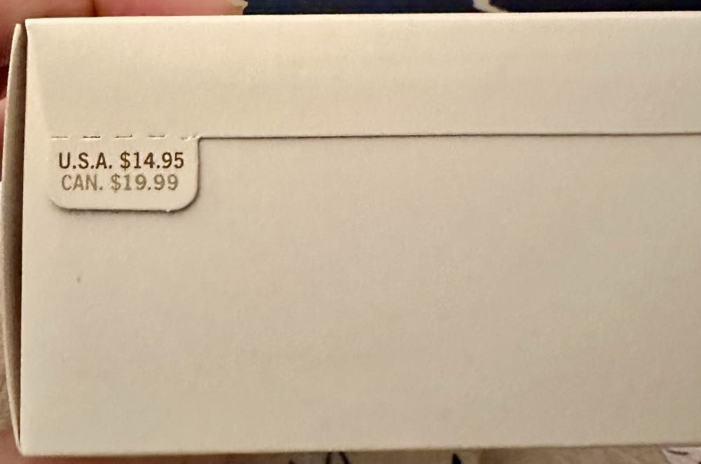 Love Is In Zee Air - Looney Tunes Collection (Pepe Le Pew) ornament collectible [Barcode 795902191504] - Main Image 4