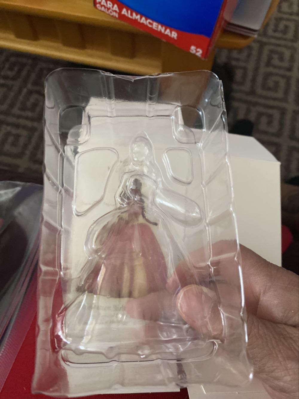 Barbie - Celebration Barbie ornament collectible [Barcode 795902106133] - Main Image 2