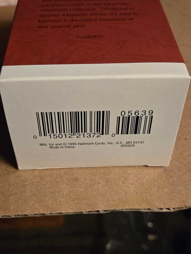 Packed With Memories Photo Holder Keepsake Ornament Qx5639  (Photo Holder) ornament collectible [Barcode 015012213720] - Main Image 3