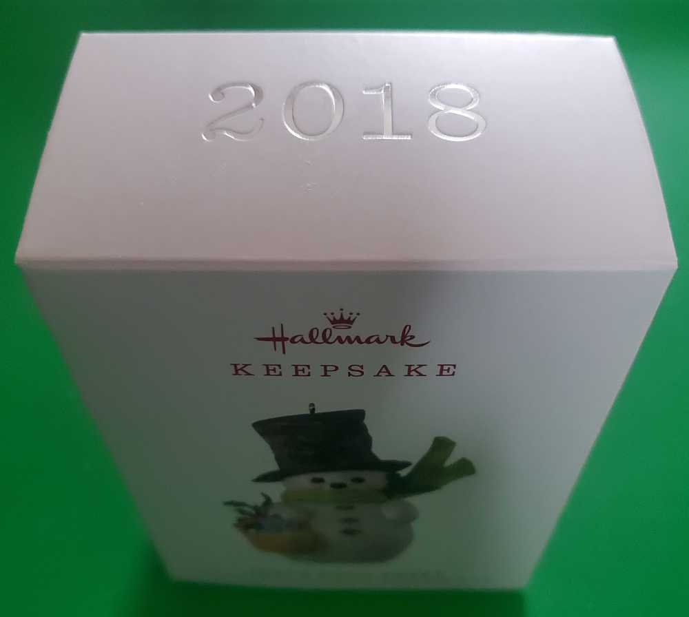 Hallmark Keepsake Christmas Ornament Year Dated That’s Snow Sweet Snowman Mary Hamilton - Snowman (Snowman) ornament collectible [Barcode 763795365111] - Main Image 3