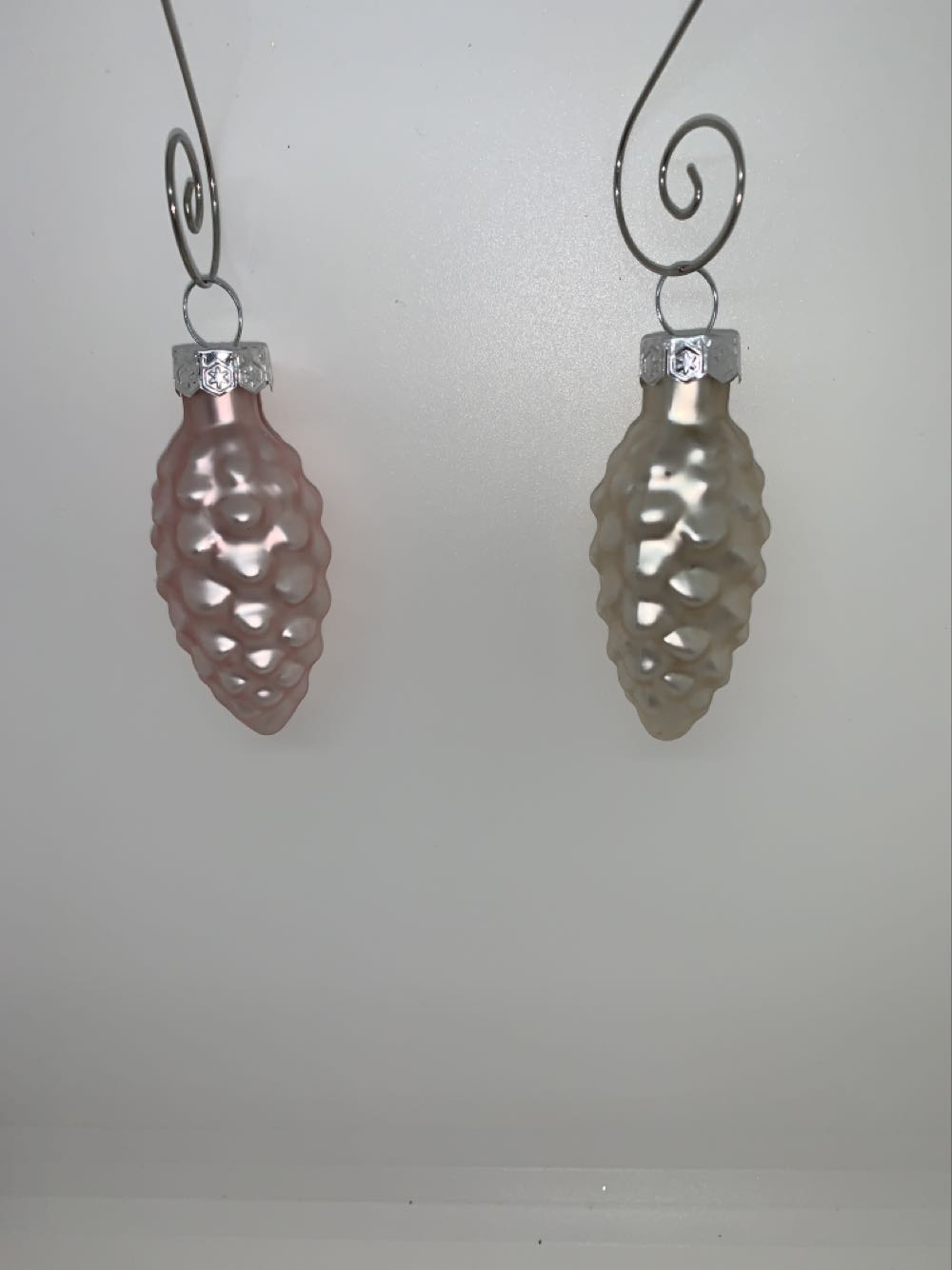 Jim Shore Snoopy Giving Woodstock A Gift Figurine