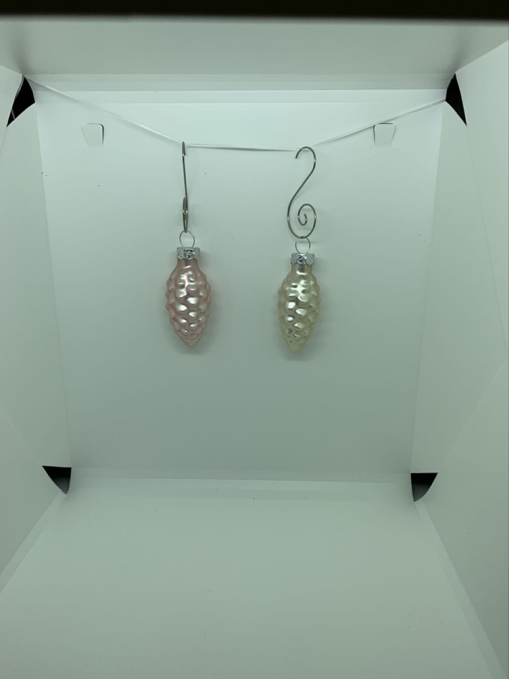 Pinecones  ornament collectible - Main Image 2