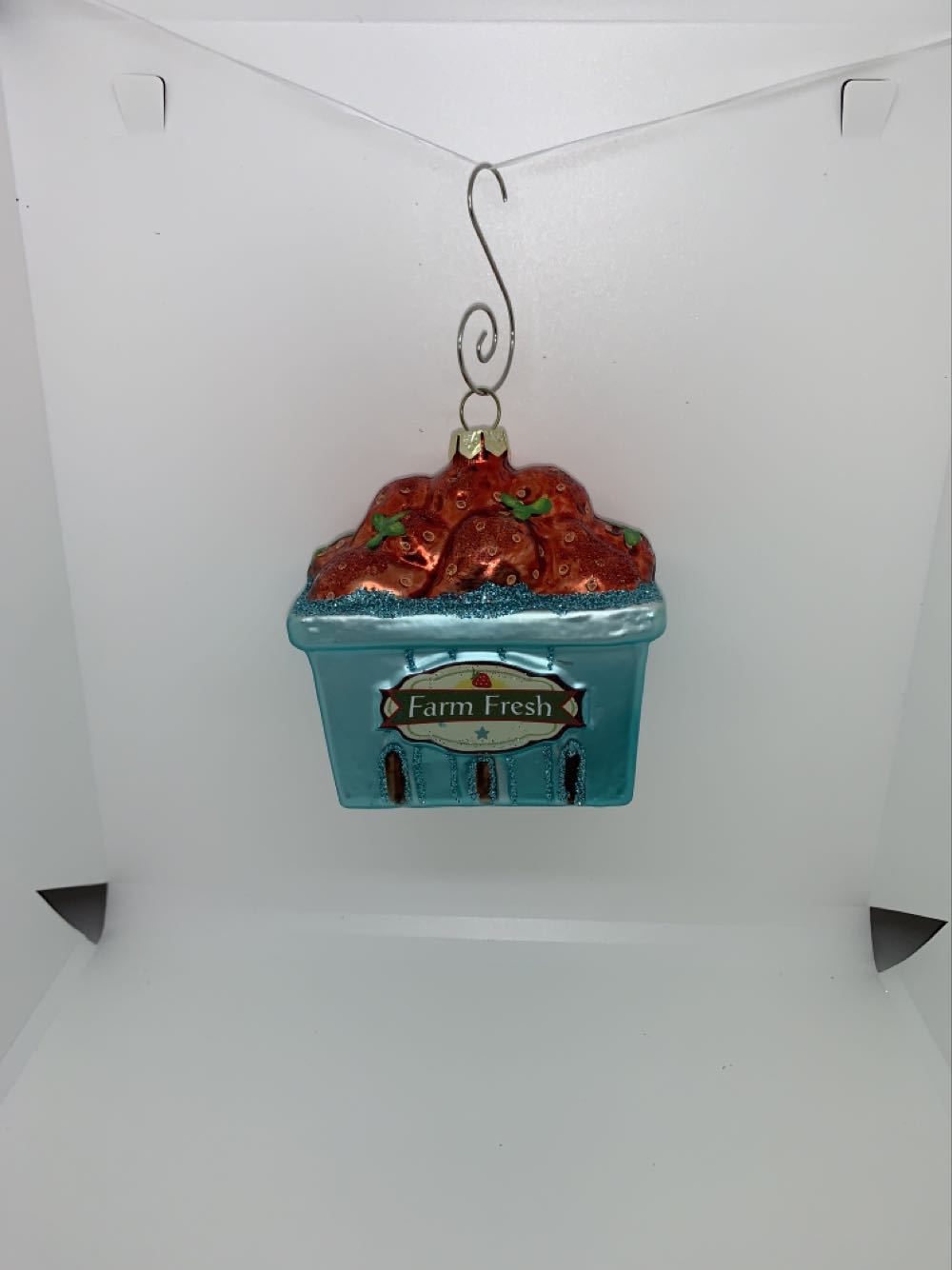 Strawberries  ornament collectible - Main Image 2