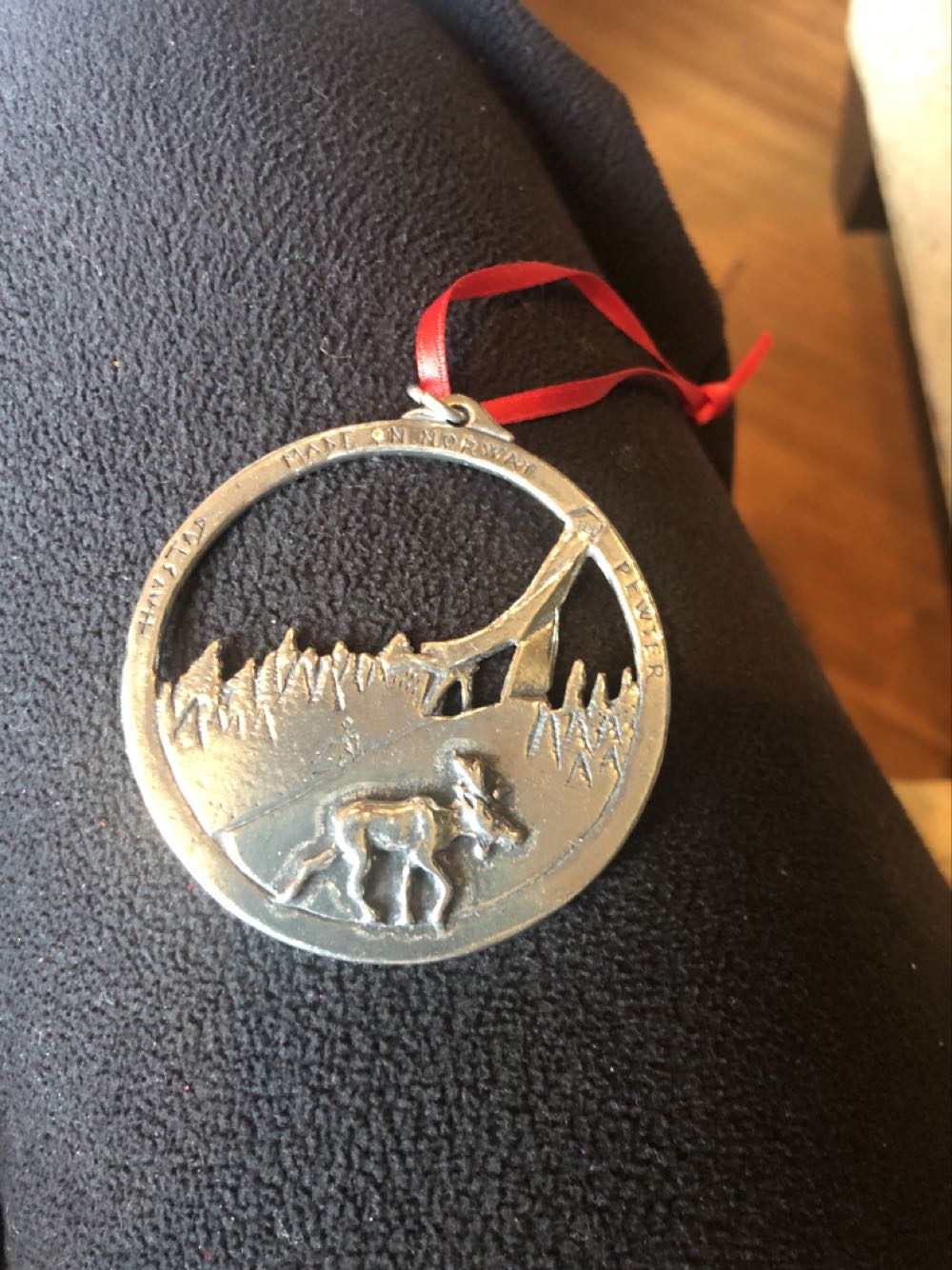 Norway pewter Holmenkollen ski slope  ornament collectible - Main Image 2