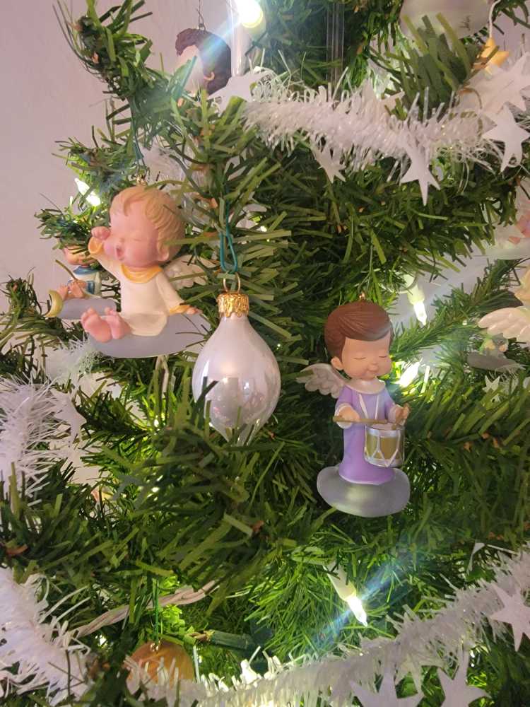 Mary’s Angels 31 - Allium - Mary’s Angels (Angels) ornament collectible [Barcode 763795343409] - Main Image 4