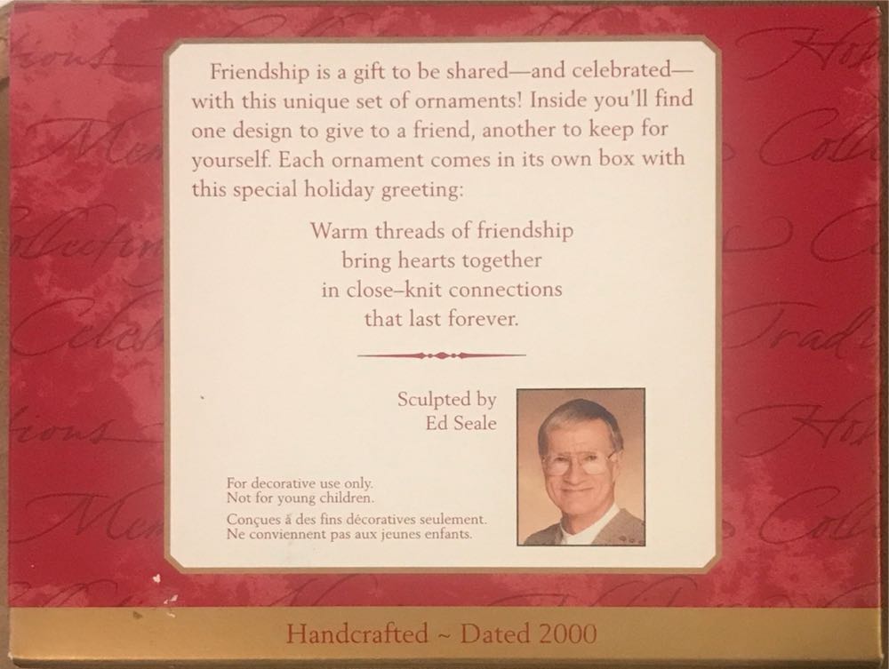 Close-Knit Friends - Friendship ornament collectible [Barcode 015012564969] - Main Image 2