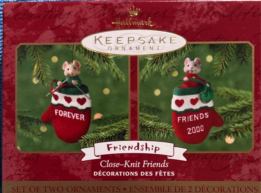 Close-Knit Friends - Friendship ornament collectible [Barcode 015012564969] - Main Image 3