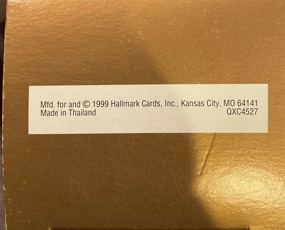 Artic Artist - Keepsake Ornament Collector’s Club (Santa’s Helpers) ornament collectible - Main Image 3