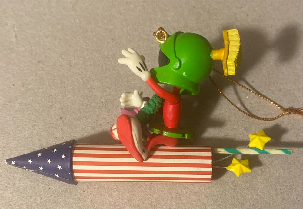Marvin The Martian On Rocket - Marvin The Martian (Looney Tunes) ornament collectible [Barcode 097013814854] - Main Image 3