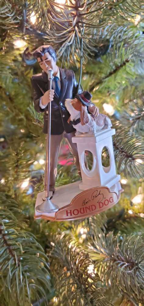 Elvis - Hound Dog - Elvis Is ornament collectible [Barcode 781317912124] - Main Image 2