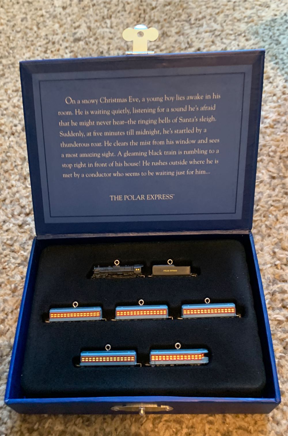 The Polar Express Train Set - The Polar Express (Trains, Mini) ornament collectible [Barcode 015012891638] - Main Image 3