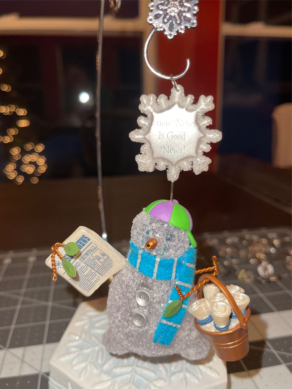 Snow News Is Good News - Snowman’s Land (Snowman) ornament collectible [Barcode 015012758153] - Main Image 4