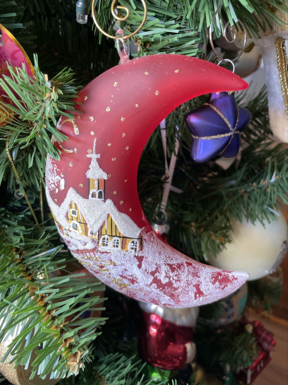 Rudolph The Red-nosed Reindeer: Rudolph Saves The Day: Stickers Included Rudolph The Red-nosed Reindeer 2