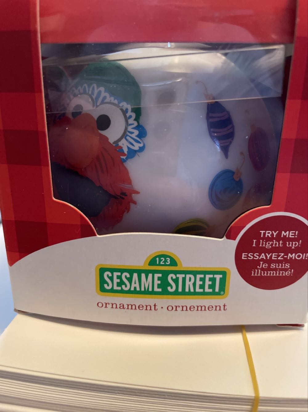 Sesame Street Light Up Ball - Sesame Street (The Muppets) ornament collectible [Barcode 645416999021] - Main Image 2