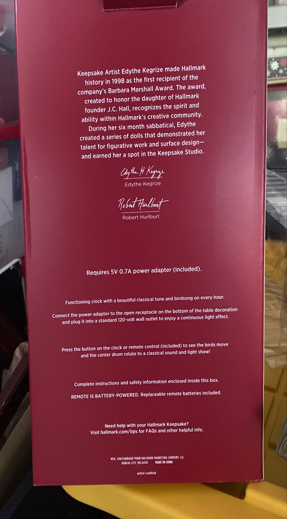 Hallmark Keepsake The Beauty Of Birds Musical Cuckoo Clock Christmas Decoration With Motion And Light - Beauty Of Birds (Tabletop) ornament collectible [Barcode 763795600694] - Main Image 2