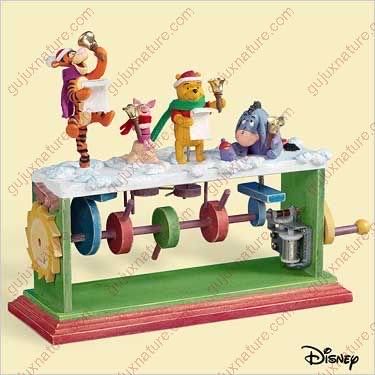 Winnie The Pooh Tt Pooh Bells Hallmark Ornament Qfm4486 - Winnie the Pooh (Winnie the Pooh) ornament collectible [Barcode 015012955538] - Main Image 1