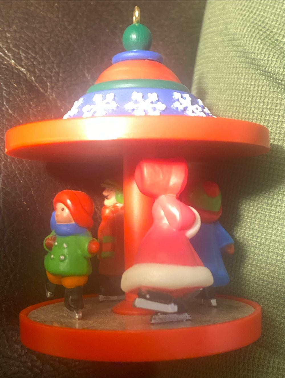 Skaters Carousel - Twirl About Motion (Dated) ornament collectible - Main Image 4
