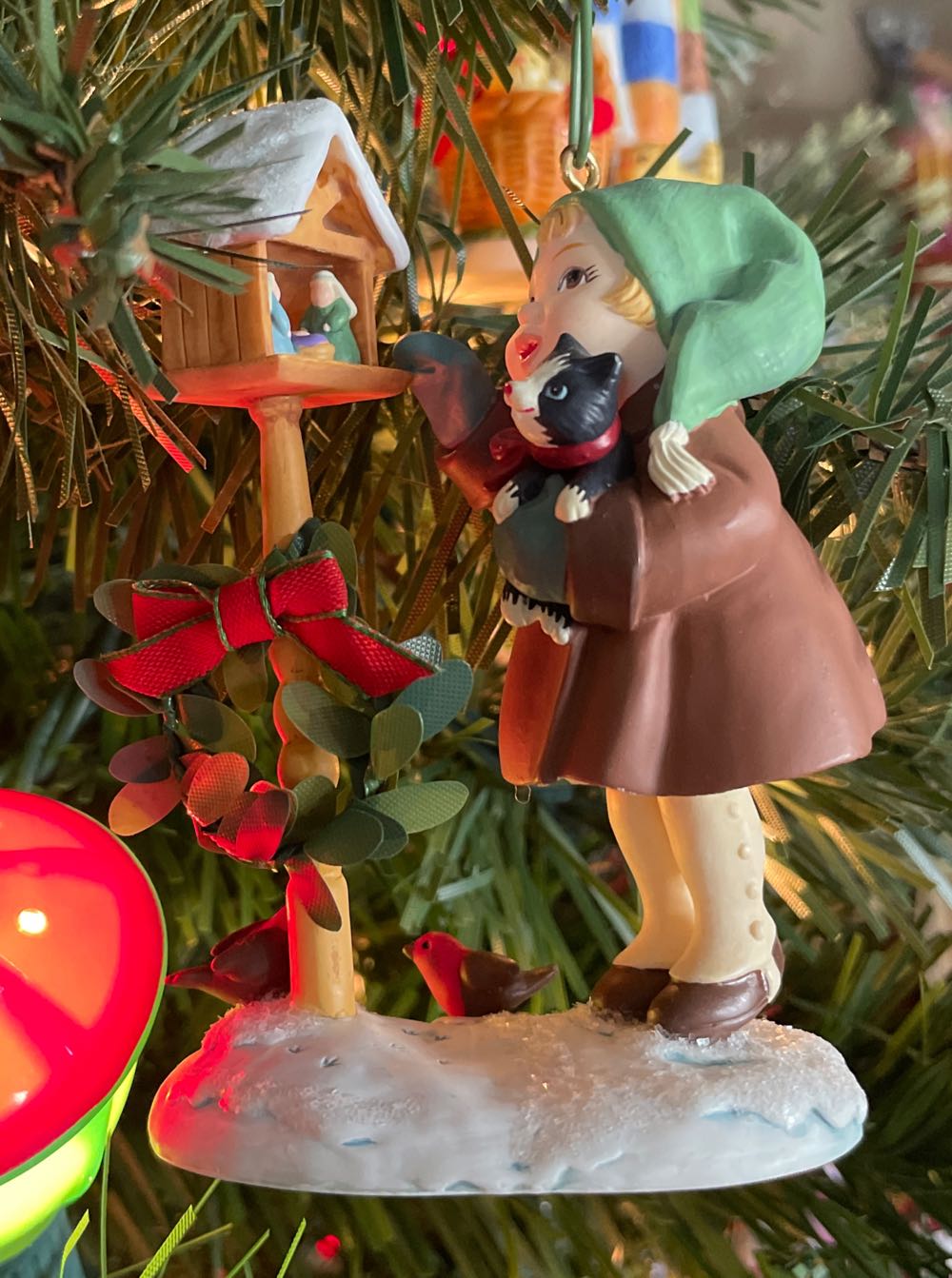 What Child Is This - Keepsake Ornament (Nativity) ornament collectible [Barcode 015012749205] - Main Image 4