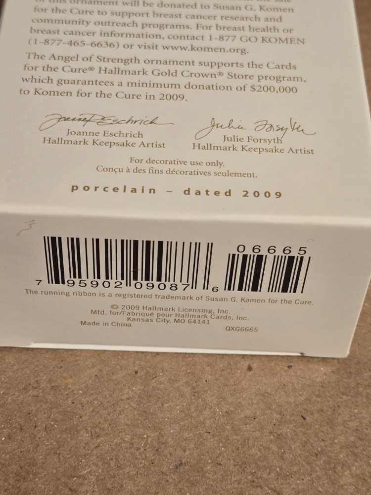 Angel Of Strength - Susan G. Komen (Nurse) ornament collectible [Barcode 795902090876] - Main Image 3