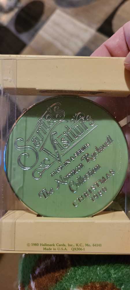 Santa’s Visitor - Norman Rockwell - Cameo Keepsake ornament collectible - Main Image 2