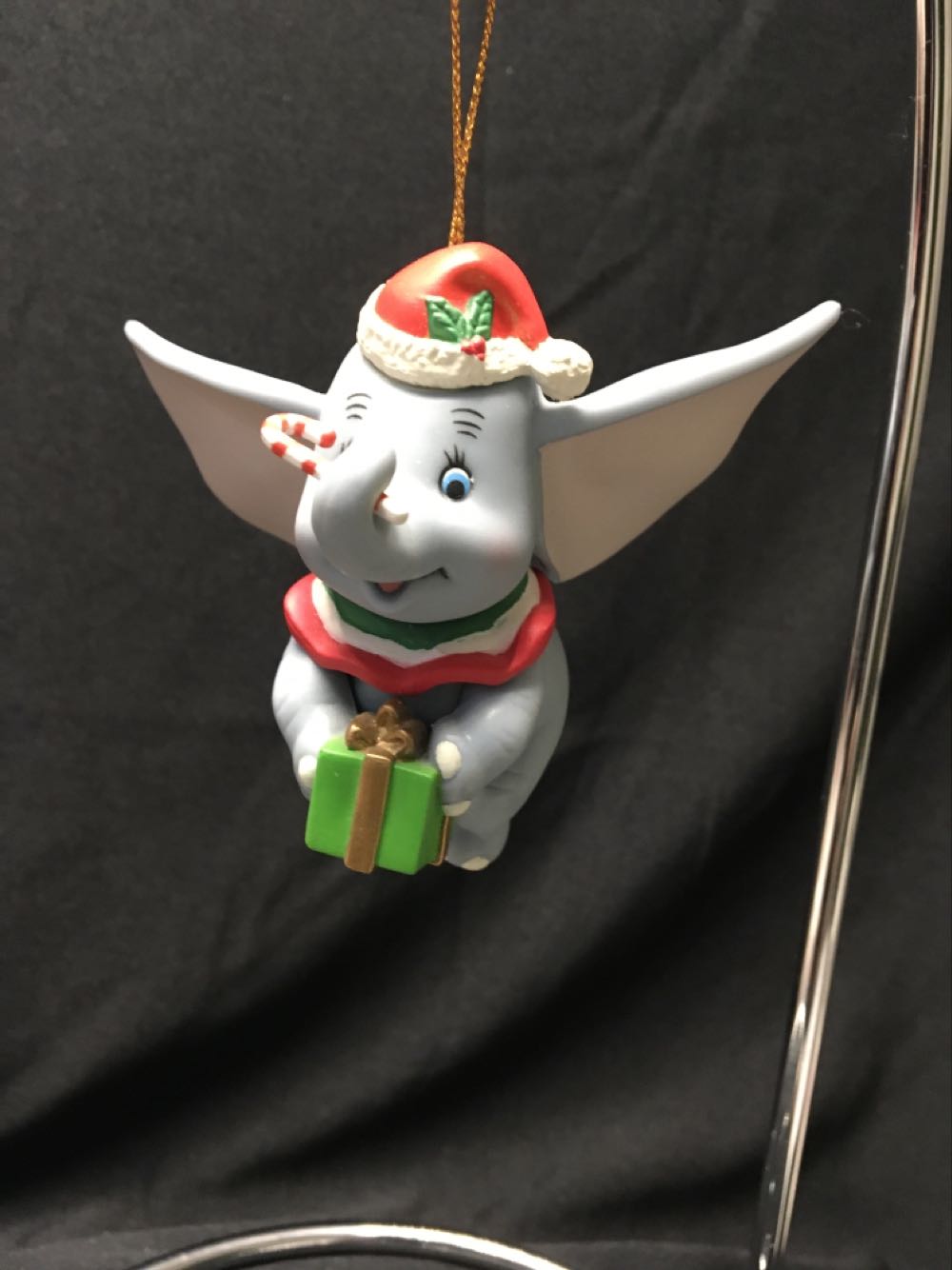 Dumbo - Christmas Dumbo Holding Candy Cane  ornament collectible - Main Image 1