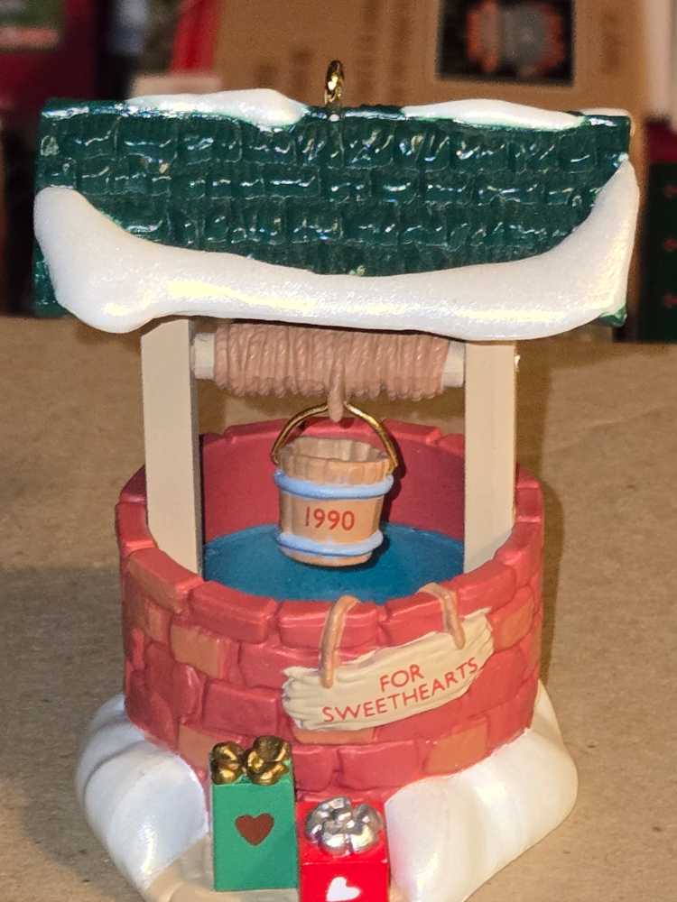 Sweetheart   (Other) ornament collectible [Barcode 070000027475] - Main Image 4