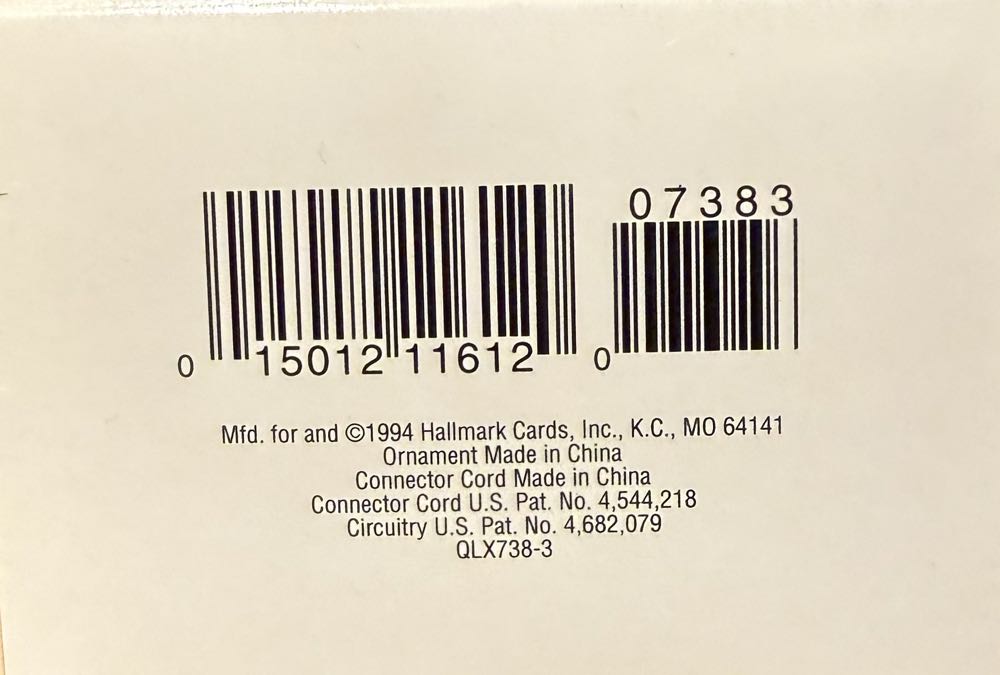 Hallmark Magic Light Away In A Manger - Holiday Magic (Diorama) ornament collectible [Barcode 015012116120] - Main Image 6