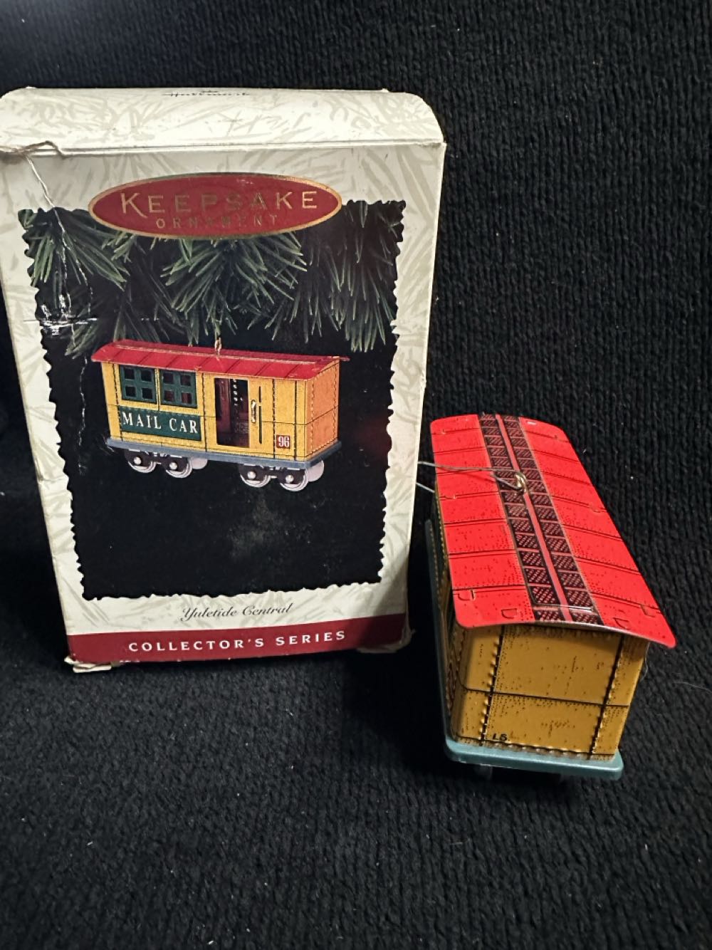 Yuletide Central - Yuletide Central (Trains, Tin) ornament collectible [Barcode 015012281293] - Main Image 4