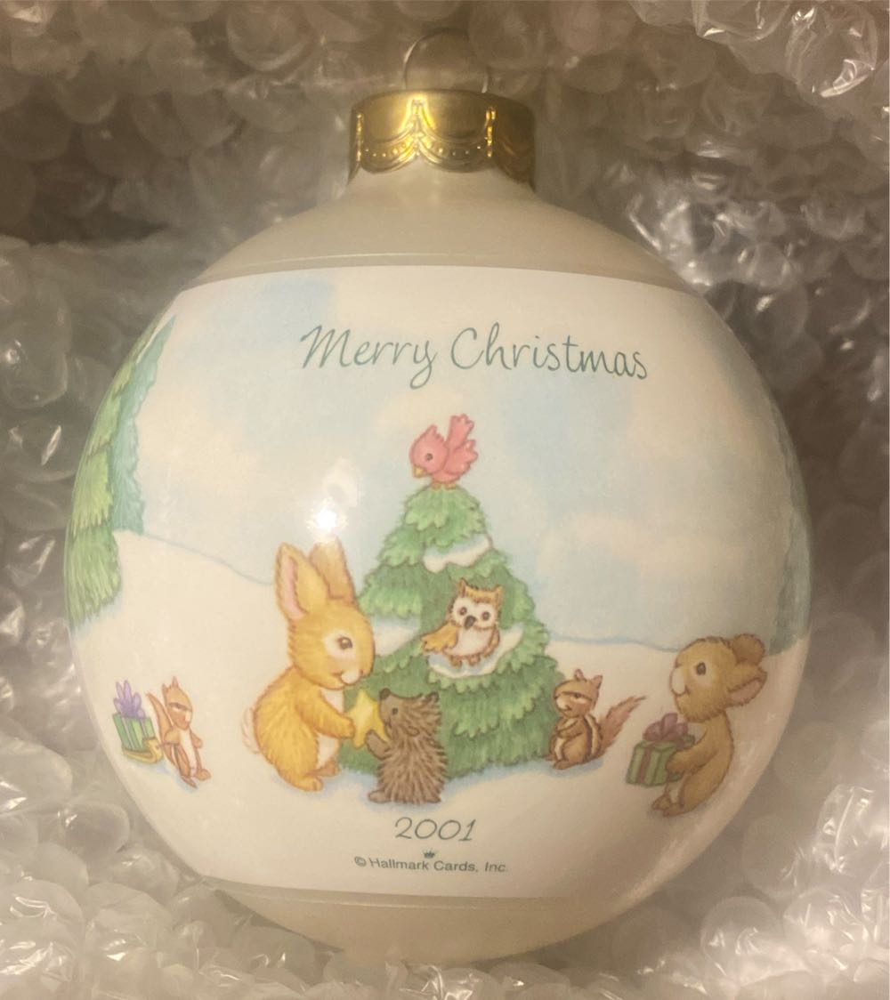 Hallmark Keepsake. Christmas. Glass Ornament. 2001. Winter Friends. Designed By Tammy Haddix. - Glass Ball Ornament (Winter Friends) ornament collectible [Barcode 015012629927] - Main Image 3