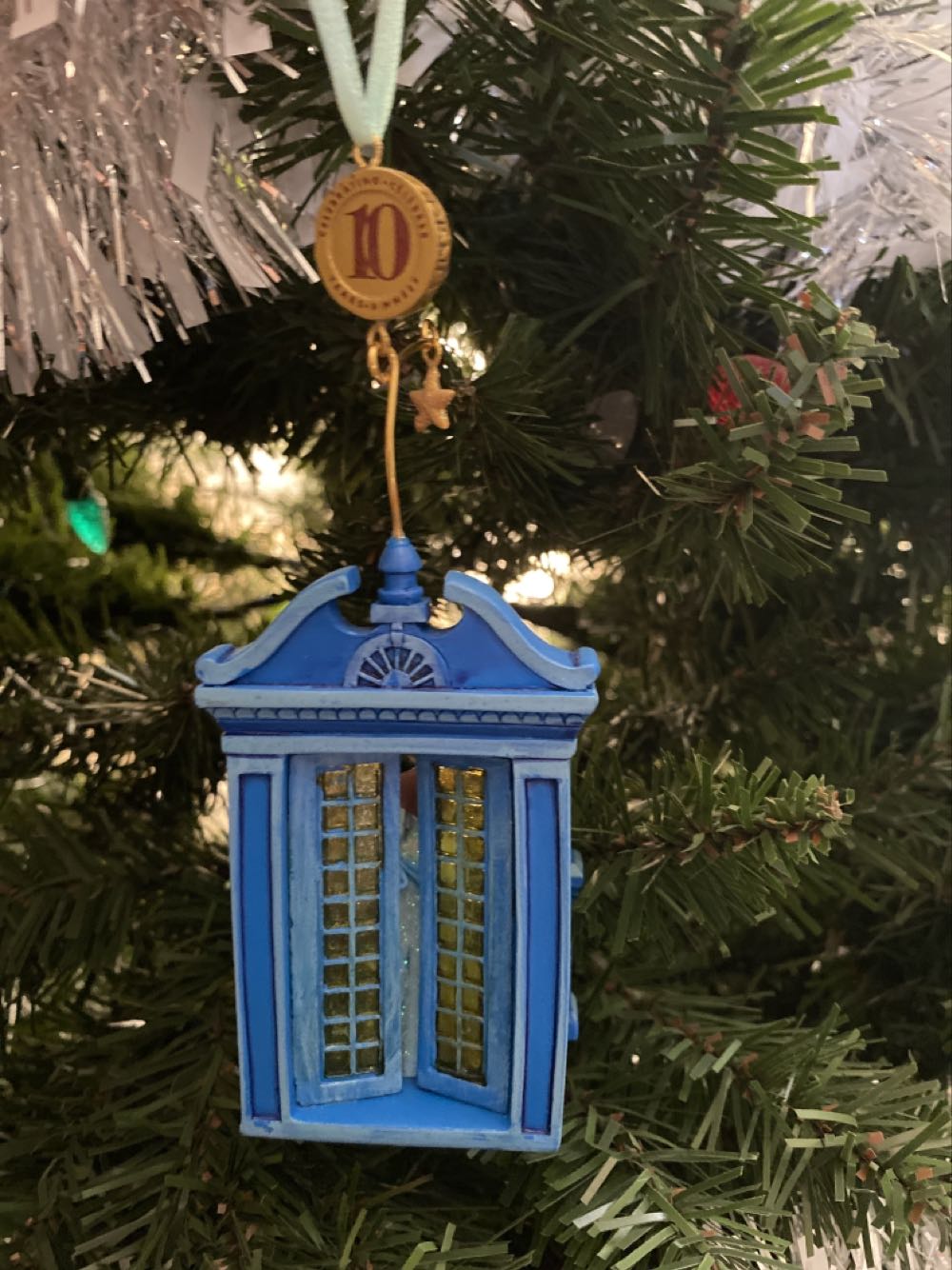 The Princess And The Frog 10th Anniversary - Disney The Princess And The Frog (Walt Disney Animated Studios) ornament collectible [Barcode 400021286252] - Main Image 2